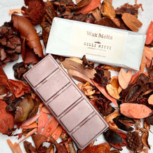 Load image into Gallery viewer, Gilli Mitti Wax Melt Snapbar | Petrichor | Handmade in Pure Soy Wax