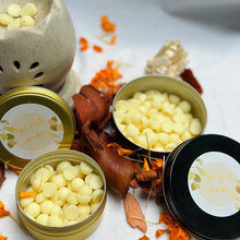 Load image into Gallery viewer, Oud Amber Wax Melt Beads | Handmade in Pure Soy Wax