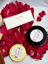 Load image into Gallery viewer, Sandalrose Wax Melt Snapbar | Handmade in Pure Soy Wax