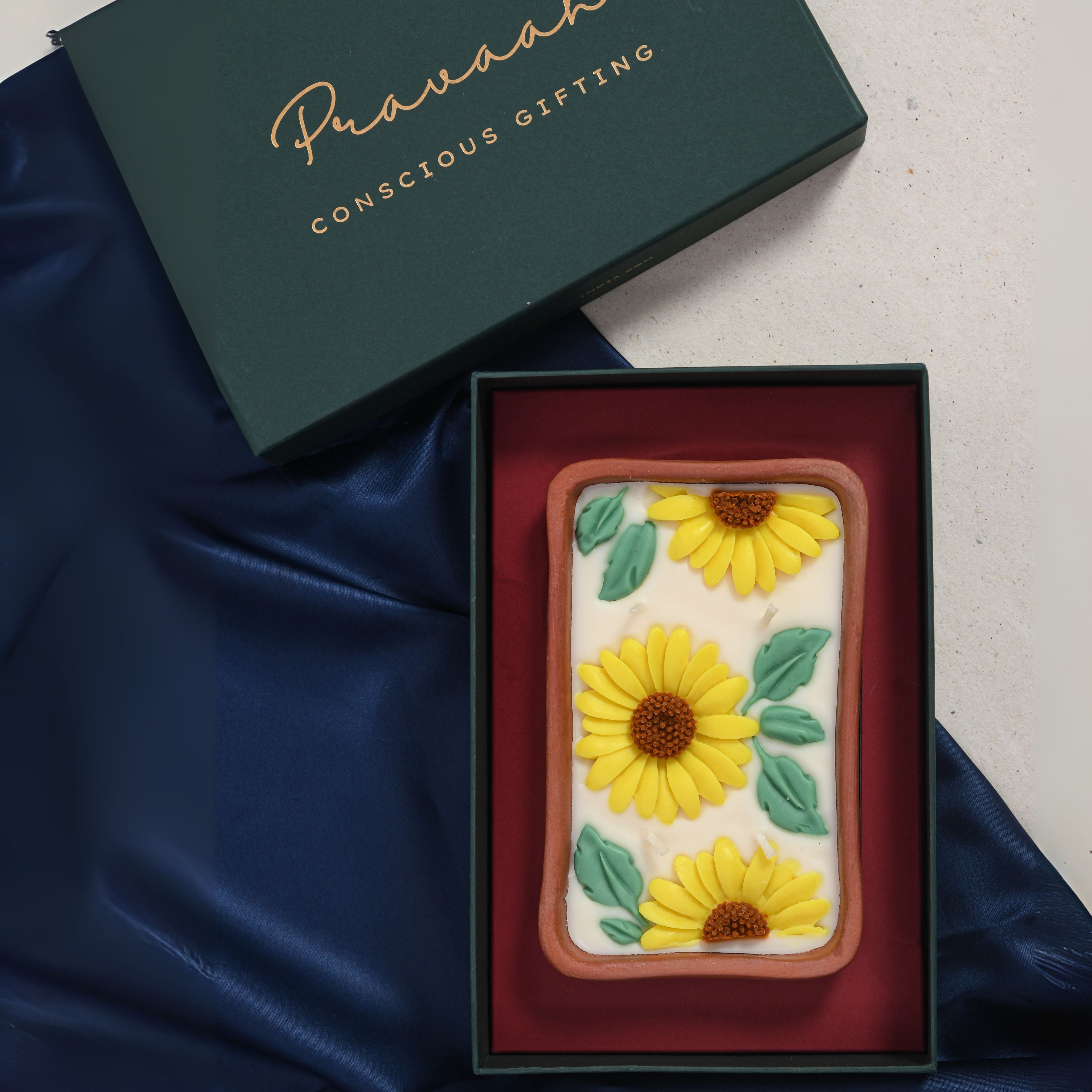 Surajmukhi Hand Poured Floral Soy Candle, 4 Wicks in Terracotta Bowl, Jasmine and Bergamot