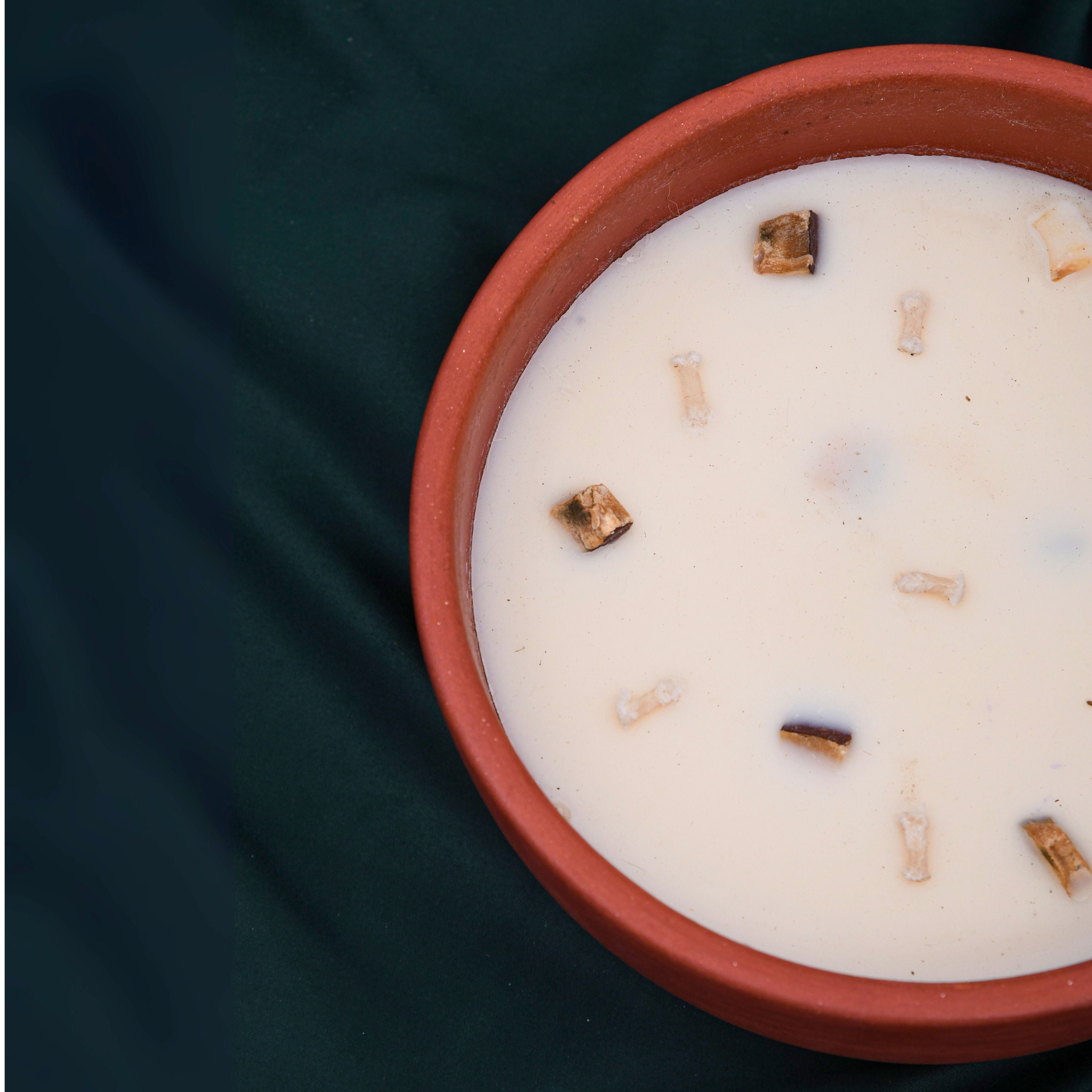 Rasal (रसाल) XL - 100% soy-wax candle | Zero Soot Candle | Mango Coconut
