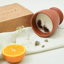 Load image into Gallery viewer, Narangi Candle Soy Wax Tropical Citrus Summer