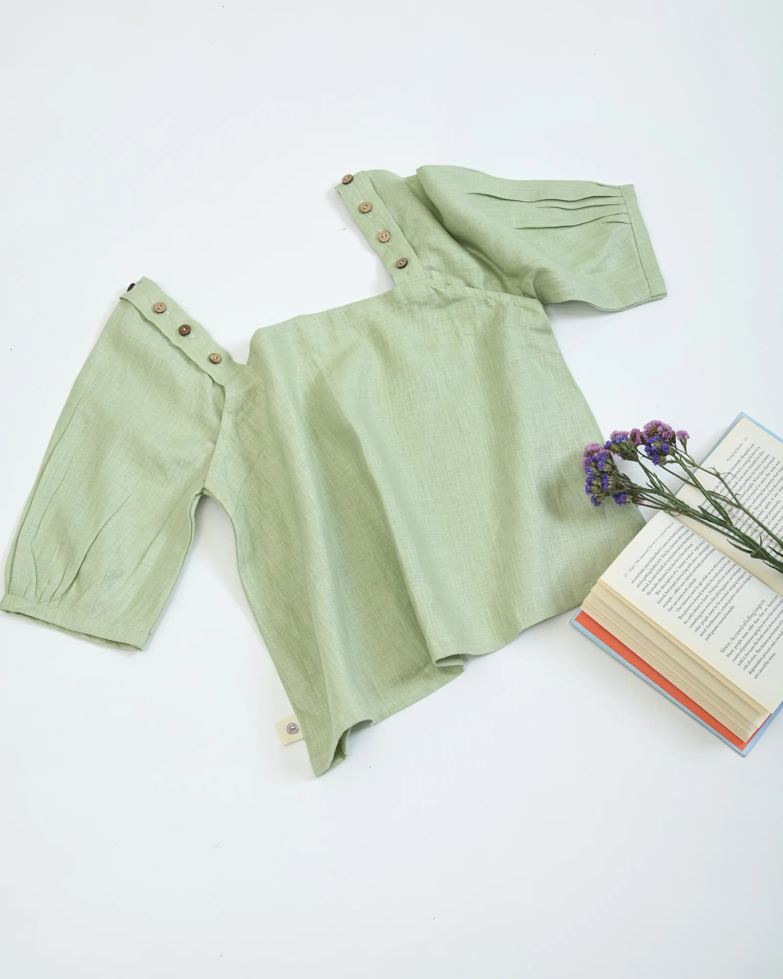 Breathable Hemp Top With Adjustable Sleeves In Pistachio