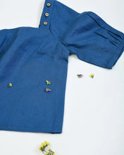 Load image into Gallery viewer, Blueberry Hemp Top With Detachable Sleeves For Multiple Occasions