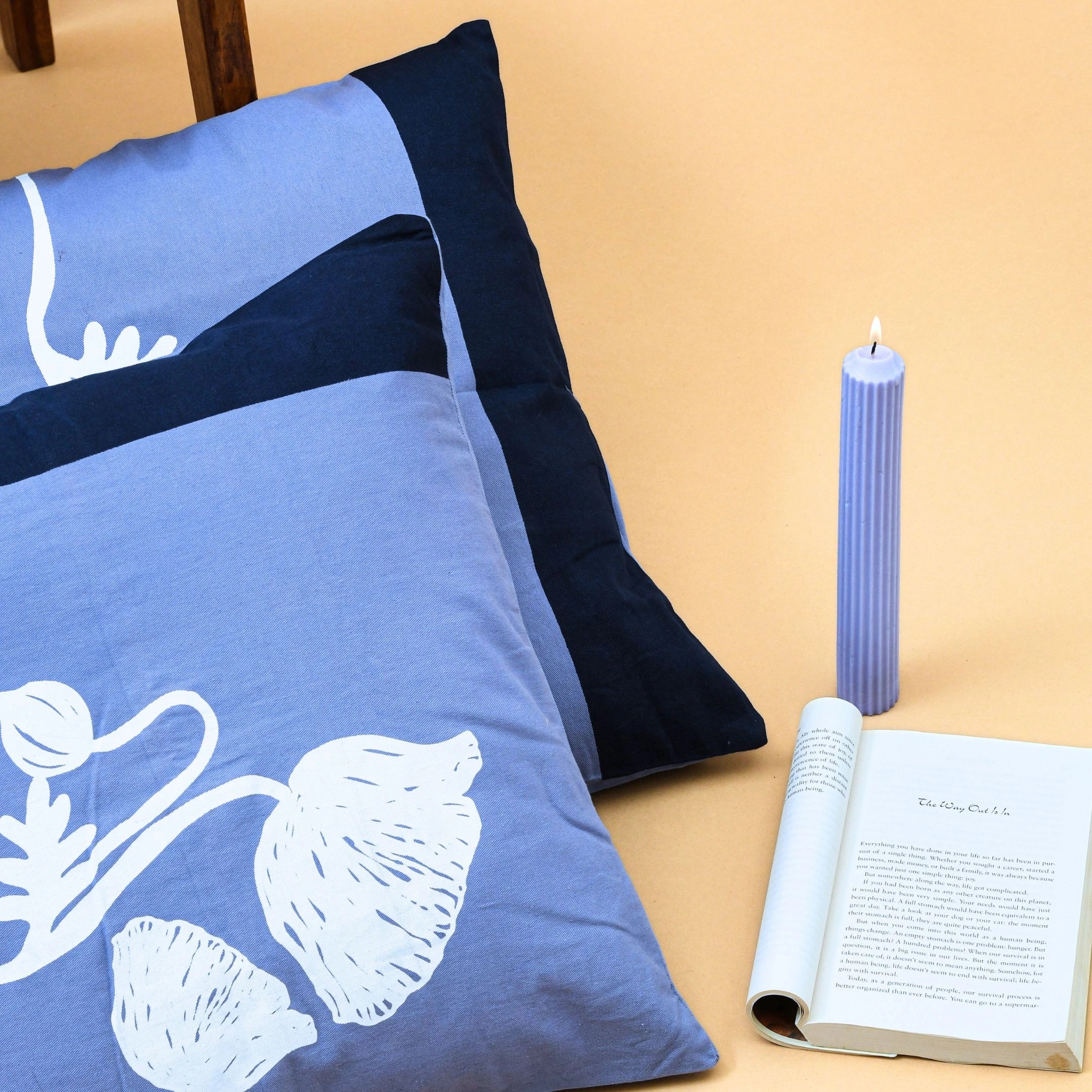Cozy Corner Hamper With Cushion Covers And Candle Festive Hamper