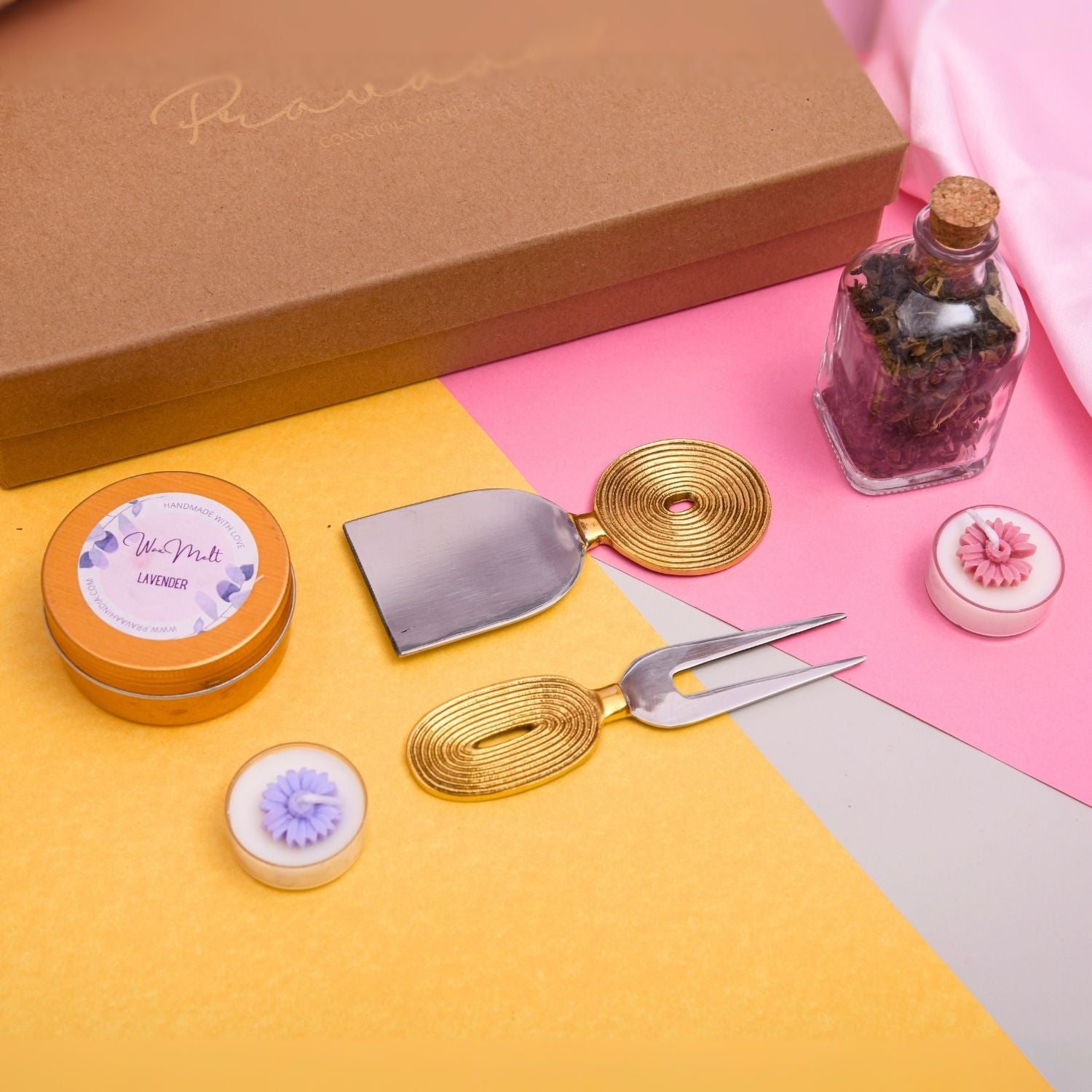 Chhaaya - Eco-Conscious Gift Hamper with Tea, Light & Brassware