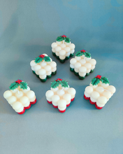 Load image into Gallery viewer, Christmas Bubble Candle, Dual Colour Soy Wax with Mistletoe Detailing, Winter Vanilla