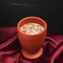 Load image into Gallery viewer, Pachva (पछवा) | 100% Soy Wax Candle | Hand poured | Oud and Amber