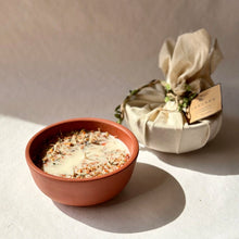 Load image into Gallery viewer, Pachva XL | 100% Soy Wax Candle | 5 and 7 wick | Oud and Amber