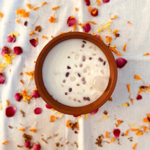 Load image into Gallery viewer, Vrindavani Indoor Outdoor Candles | 5 wick and 7 wick | Citronella and Basil