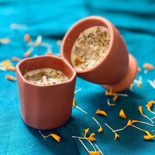 Load image into Gallery viewer, Pachva (पछवा) | 100% Soy Wax Candle | Hand poured | Oud and Amber