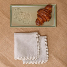 Load image into Gallery viewer, Achala - Napkin Set with Lace Detailing