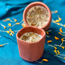 Load image into Gallery viewer, Pachva (पछवा) | 100% Soy Wax Candle | Hand poured | Oud and Amber