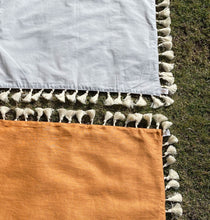 Load image into Gallery viewer, Pau 2.0 - Reversible Placemats