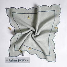 Load image into Gallery viewer, Nadee Table Linen Set