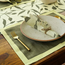 Load image into Gallery viewer, Pahi Table Mats Set