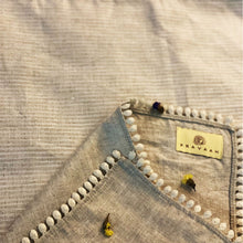 Load image into Gallery viewer, Achala - Napkin Set with Lace Detailing