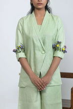 Load image into Gallery viewer, Durable Hemp Blazer-Inspired Overshirt | Workleisure | Pistachio
