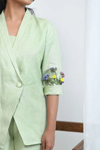 Load image into Gallery viewer, Durable Hemp Blazer-Inspired Overshirt | Workleisure | Pistachio
