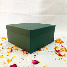 Load image into Gallery viewer, Emerald Green Rigid Gift Box (Cannot be bought separately)
