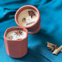 Load image into Gallery viewer, Bayaar | 100% Soy Wax Candle | Hand poured | Cinnamon Vanilla
