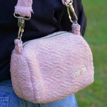 Load image into Gallery viewer, Vegan Kys Bag with Detachable Strap
