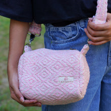 Load image into Gallery viewer, Vegan Kys Bag with Detachable Strap
