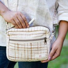 Load image into Gallery viewer, Pai Handbag with 2 zips | Detachable Strap | Vegan Bag
