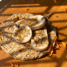 Load image into Gallery viewer, Oud &amp; Amber Air Freshener
