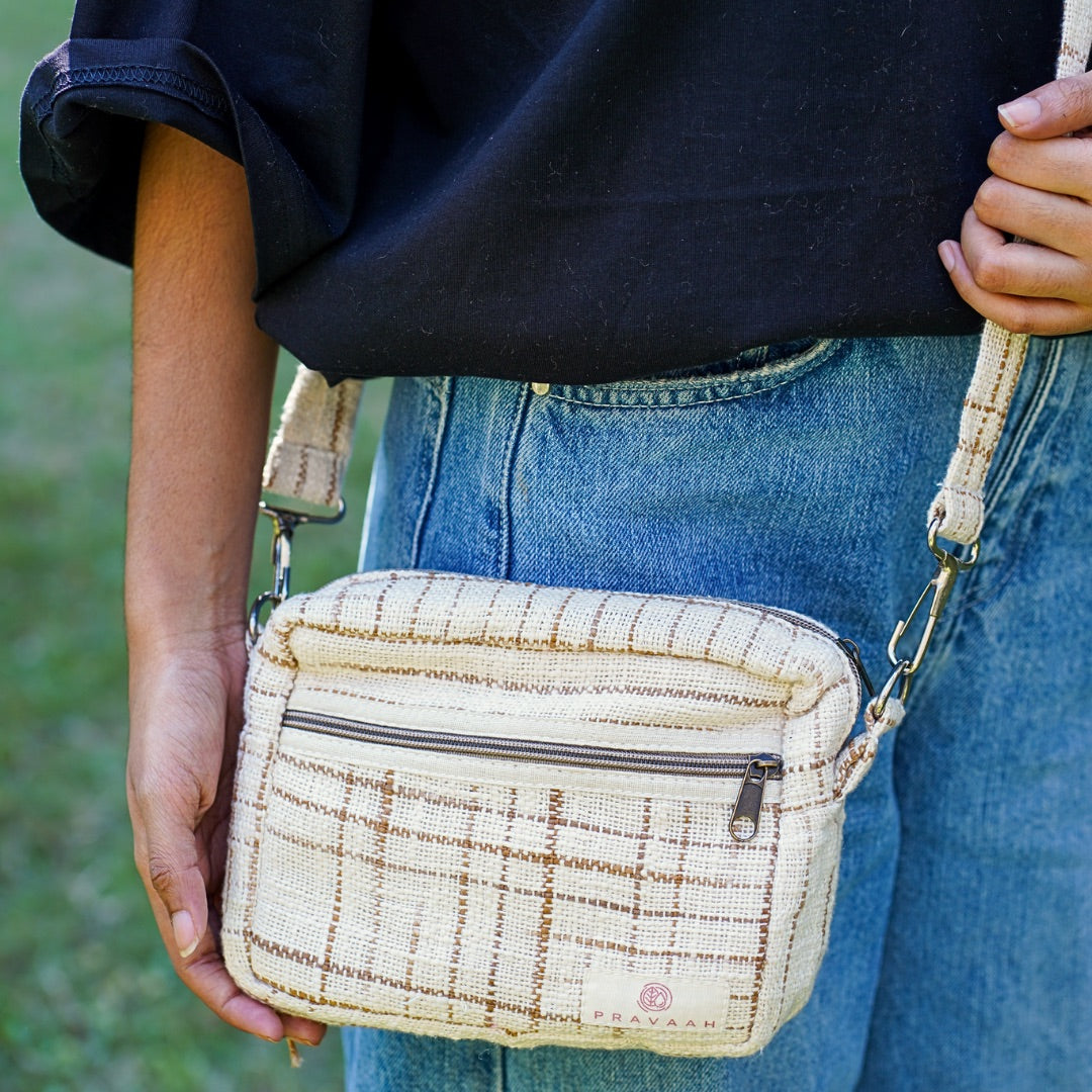 Pai Handbag with 2 zips | Detachable Strap | Vegan Bag