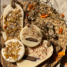 Load image into Gallery viewer, Oud &amp; Amber Air Freshener
