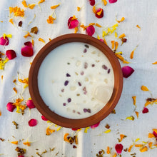 Load image into Gallery viewer, Vrindavani Indoor Outdoor Candles | 5 wick and 7 wick | Citronella and Basil
