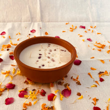 Load image into Gallery viewer, Vrindavani Indoor Outdoor Candles | 5 wick and 7 wick | Citronella and Basil

