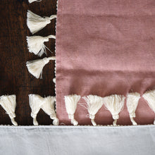 Load image into Gallery viewer, Pau - Reversible Placemats
